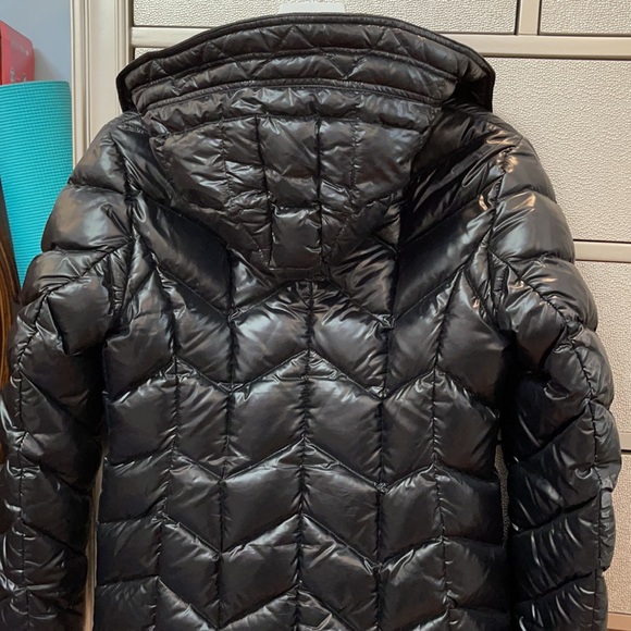 Moncler down jacket - Picture 4 of 9